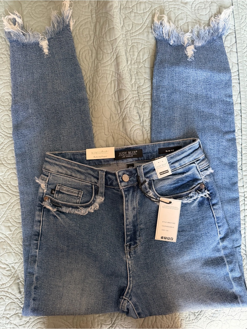 Judy Blue Size 1/25 High Rise Slim Fit Distressed Raw Hem Jeans NWT - Picture 8 of 15